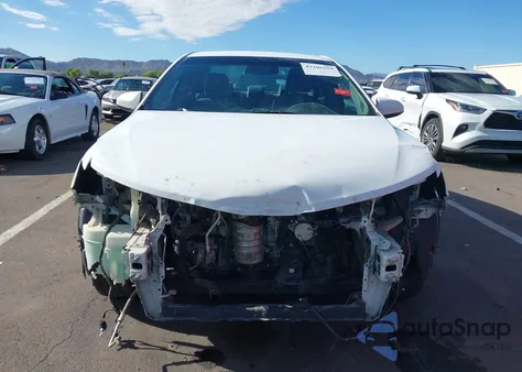 2014 Toyota Camry L/Se/Le/Xle z USA, uszkodzony, nr VIN 4T4BF1FK1ER354794